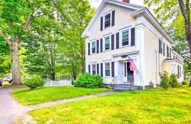 Kennebunk Apartment with Local Beach Access!