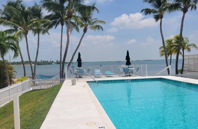 Key West/Surrounded by The Atlantic Ocean Includes 42 Ft Dock Space
