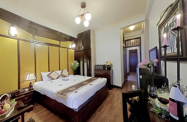 Kim Lien Hotel-7 Dao Duy Anh- Bay Luxury