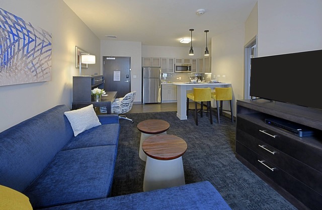 Suite King. Desayuno gratis. Gimnasio. Cerca del Arkansas Heart Hospital.