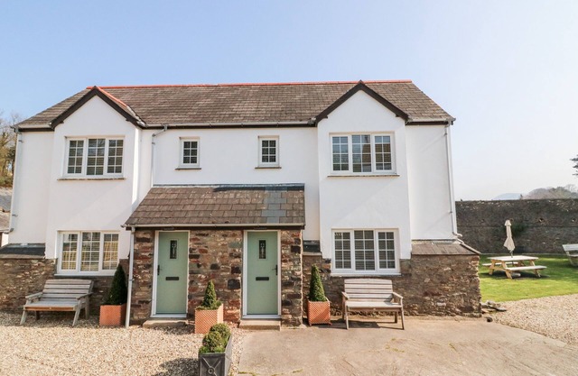 Kingfisher Cottage, BERRYNARBOR