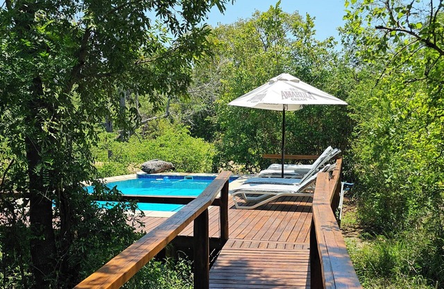 Kingfisher Creek Safari Lodge