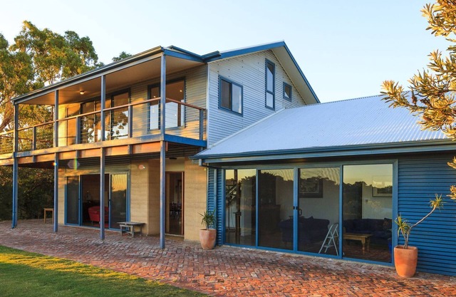 Kirra Corte Beach House
