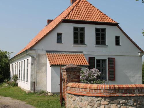 Kleine Ferienwohnung in Steffenshagen mit Garten