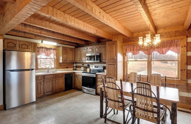 Kodak - Five Minutes To Buccees - 3 Bedrooms - Sleeps 8