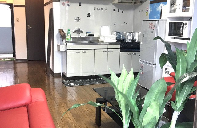 KY Apartment Tsubokawa Naha