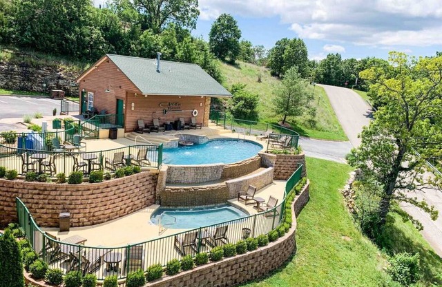 L9 Penthouse Condo with a view! Near SDC!