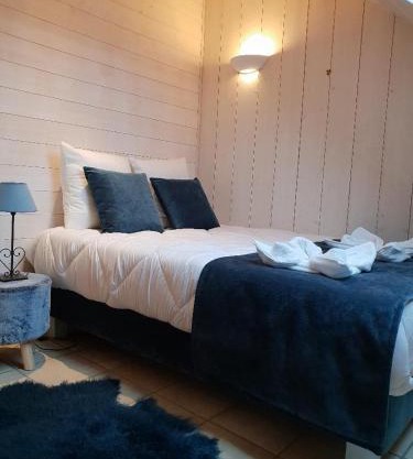 La Baie des Voiles 2 chambres 4 à 6 personnes au bord du lac plage privée