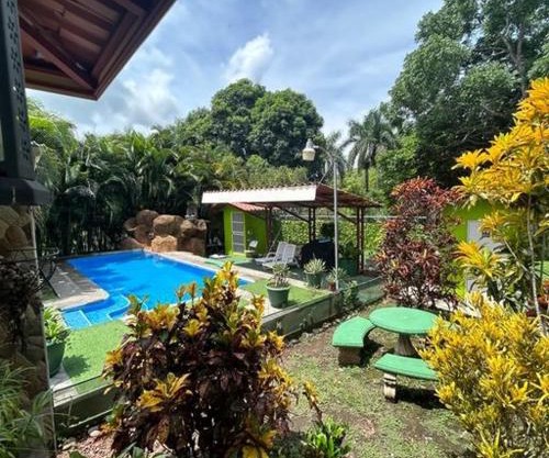 La Esmeralda Villa