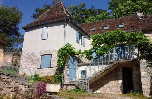 LA TOUR - CREYSSE - Gîte