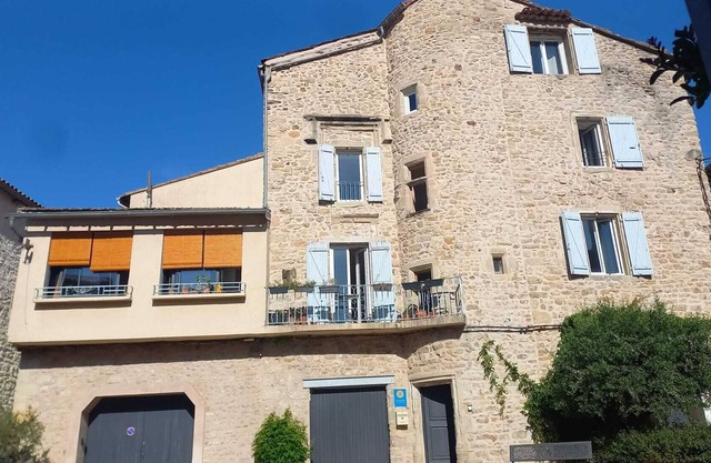 La Tour de L'ange. Entre Montagne et Mer, Gîte Atypique, Maison Renaissance