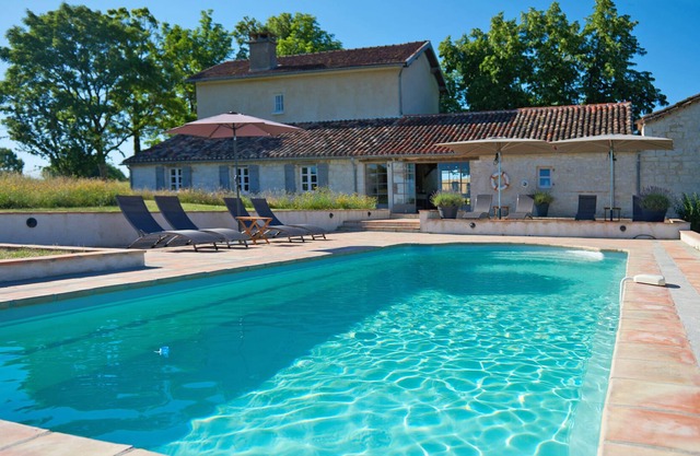Villa de lujo maravillosa y en Sauveterre, Midi Pyrénées, Francia con piscina privada para 8 personas