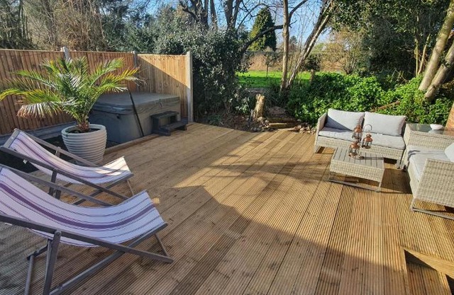 Laburnum Holiday Cottage