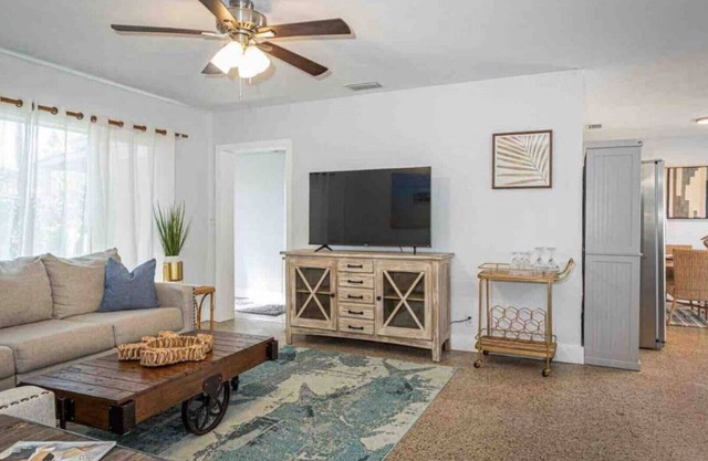 Laguna Retreat – Hot Tub, Fire Pit, & Game Room Fun!