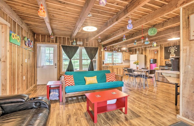 ¡NUEVO! Lake Cumberland Area Cabin - 4 millas ¡al lago!