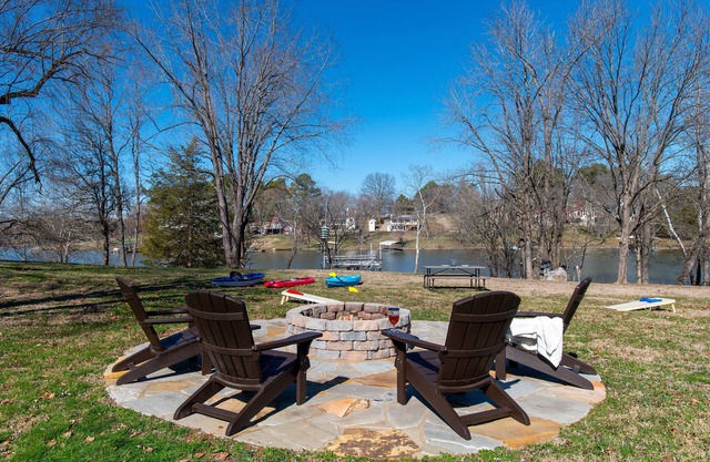 Lake Days Are the Best Days! Lebanon, TN -Close to Nashville
