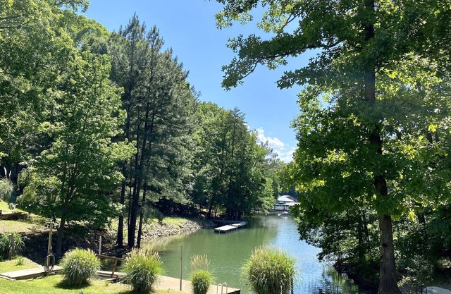 ⭐️ LAKE DAZE ⭐️ Waterfront Lake Retreat & BYOB - Bring Your Own Boat!!!