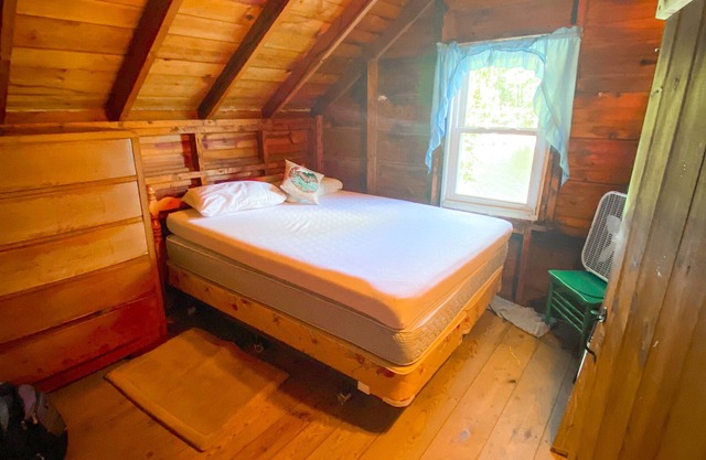 Lake Front Cottage con playa privada de arena y hermosas puestas de sol