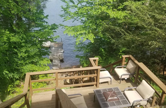 Propiedad frente al lago con espacio de muelle en el lago Wallenpaupack Big Woods 1