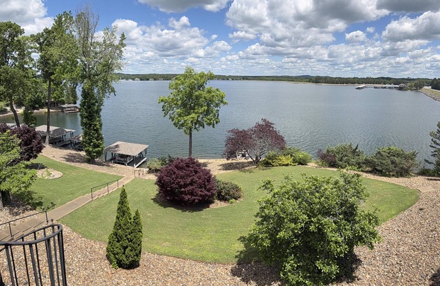 Lake Front Oasis on Lake Balboa