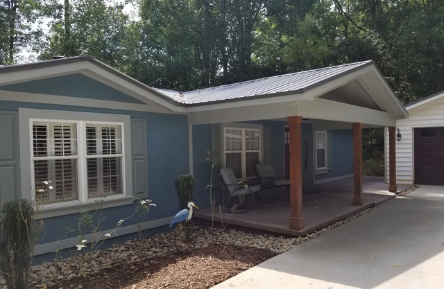 Lake Keowee Waterfront Retreat! ¡Lo llamamos The Hideaway!