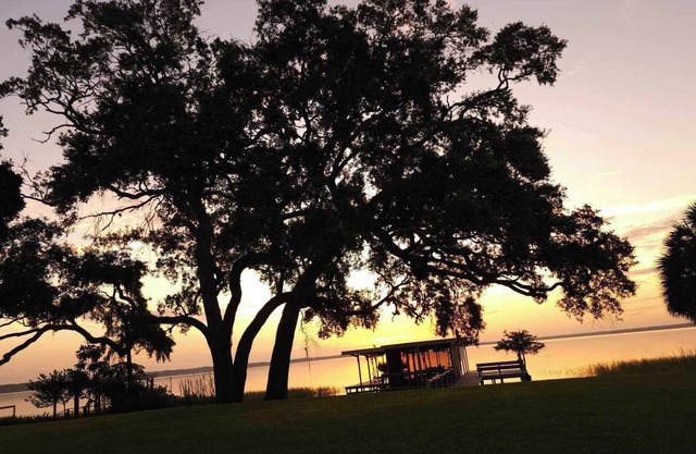 Lake Life at Its Best – 2BR/2BA Home with Private Dock Access