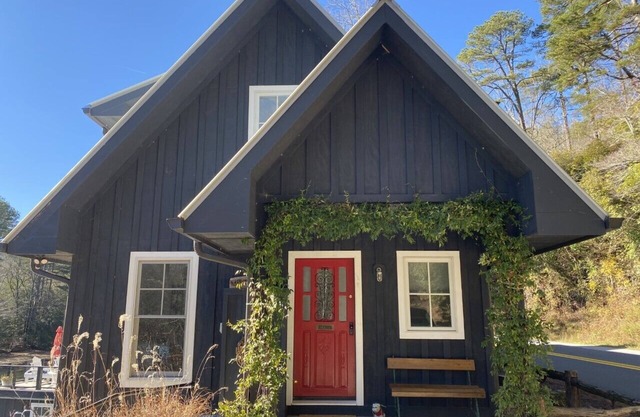 Lake Rabun Rental - Classic Waterside Home and Boathouse