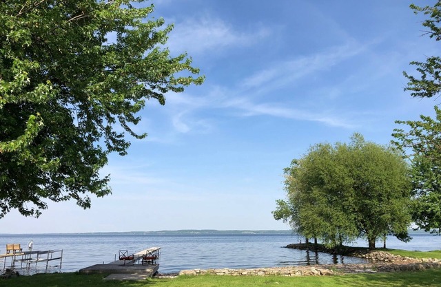 EAA Waterfront w / Hot Tub - 10 millas a EAA
