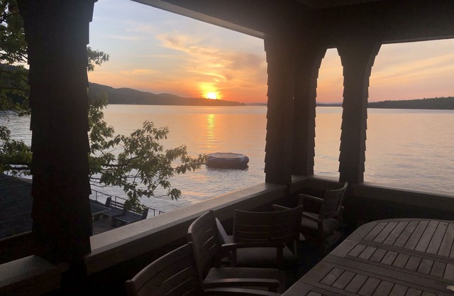 Lake Winnipesauke compound sleeps 22 in13 bedrooms stunning sunset views