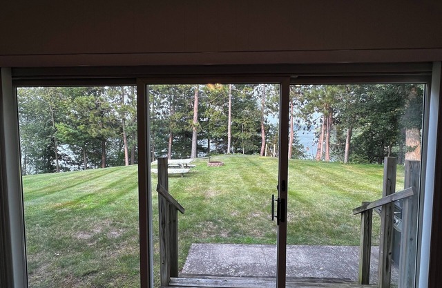 🔥 Lakefront · 2 Docks · Fire Pit · Grill · Smart TV · Great Views