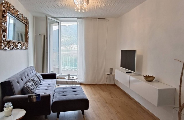 Apartamento frente al lago en Caslano (Casa Celeste)