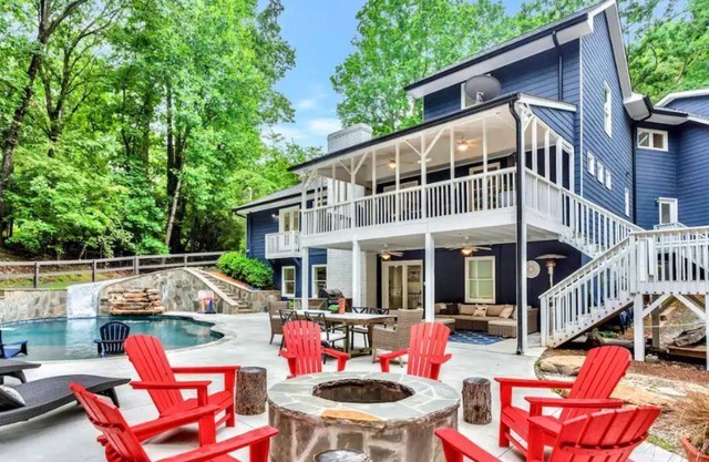 Lakefront, Backyard Oasis, Camp🔥Marshmallows, Indoor Gym, Saltwater Pool