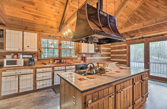 Lakefront Cabin w/ Boat Dock & Sunset Views!
