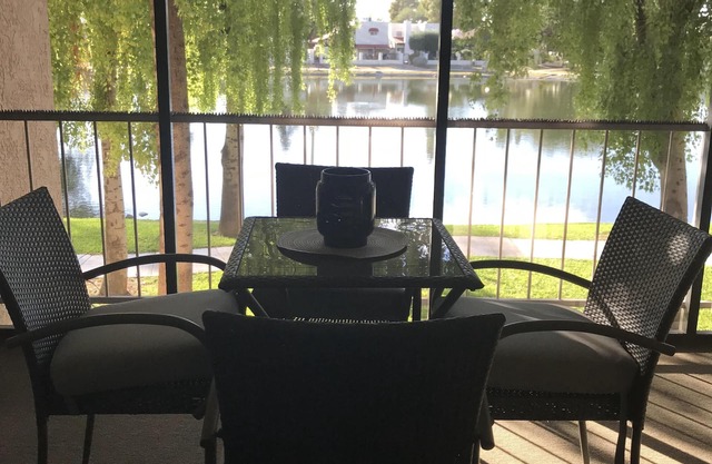 Condominio frente al lago con vistas espectaculares + WiFi gratis