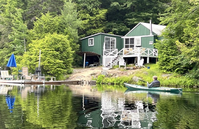 Lakefront Cottage en una ubicación tranquila y hermosa-30% de descuento para el alquiler de septiembre / octubre