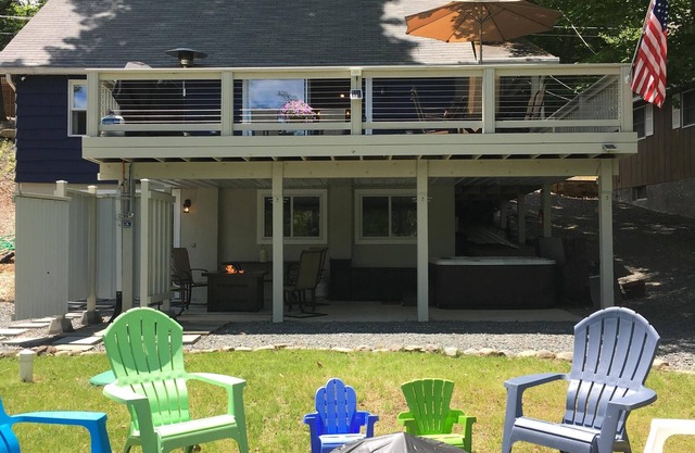 LAKEFRONT Cottage / totalmente renovado / moderno / jacuzzi / en el lago Wallenpaupack