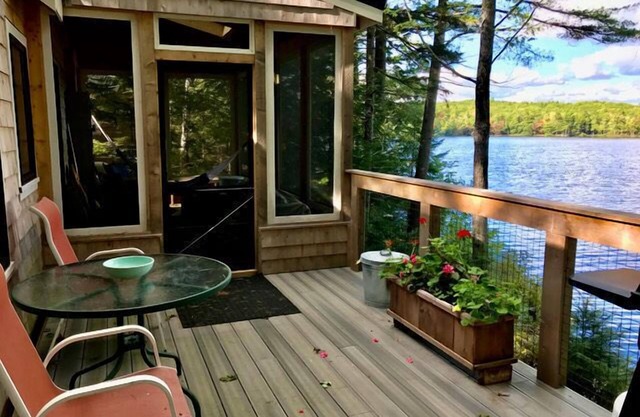 Lakefront Cottage | Panoramic Nature & Water Views