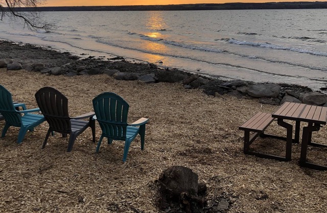 Propiedad frente al lago perfecta para grandes reuniones, dos casas separadas en Cayuga
