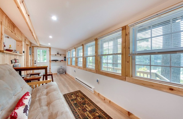Lakefront Limerick Cottage w/ Private Beach!