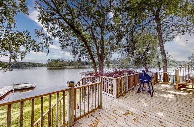 Lakefront stunner with large screened-in porch