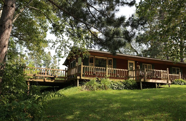 Escapadas de Birch Lake- Lakeside Ranch home