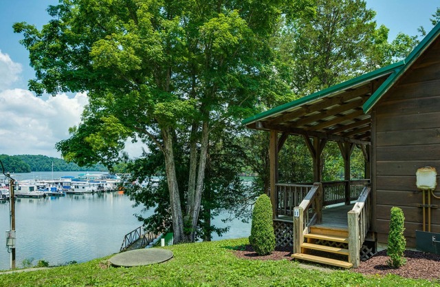 Lakeview Cabin en Marina en Dale Hollow Lake, cerca del parque estatal Standing Stone