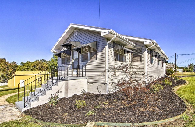 ¡NUEVO! Lakeview Home - ��A 1 milla del lago Bull Shoals!