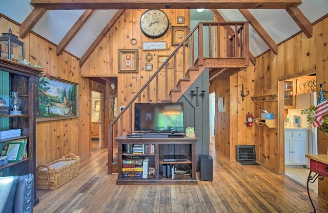 Lakeview Lodge Fit for Groups < 1 Mile to Lake!