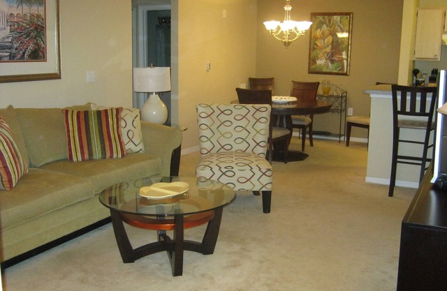 Lakewood Ranch Lakeside Condo Cerca de tiendas y restaurantes