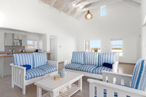 Lampiesbaai Beach House by Host Agents