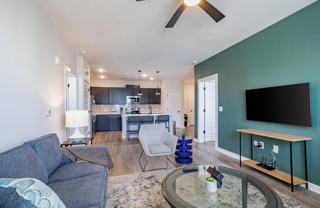 Landing at Cadence Sugar Hill - 2 Bedrooms in S...