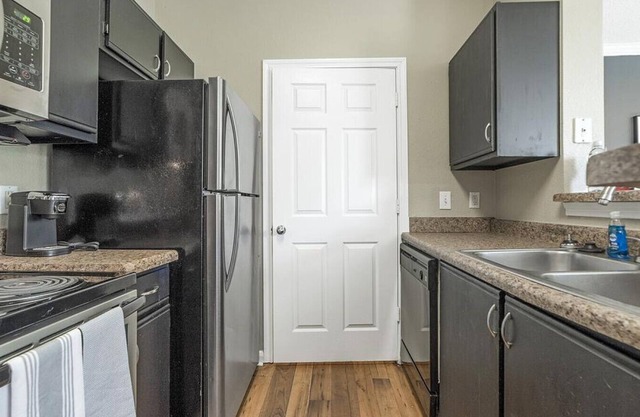 Landing at Enclave at Hartland - 1 Bedroom in Tanbark
