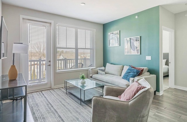 Landing at Laurel at Dry Creek - 2 Bedrooms in ...