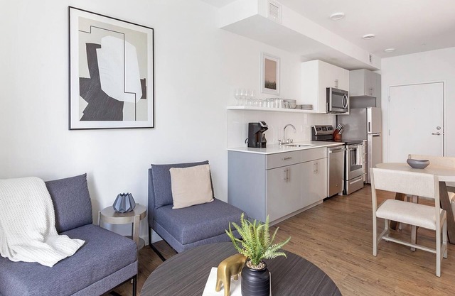 Landing at Madrone - 1 Bedroom in Central District